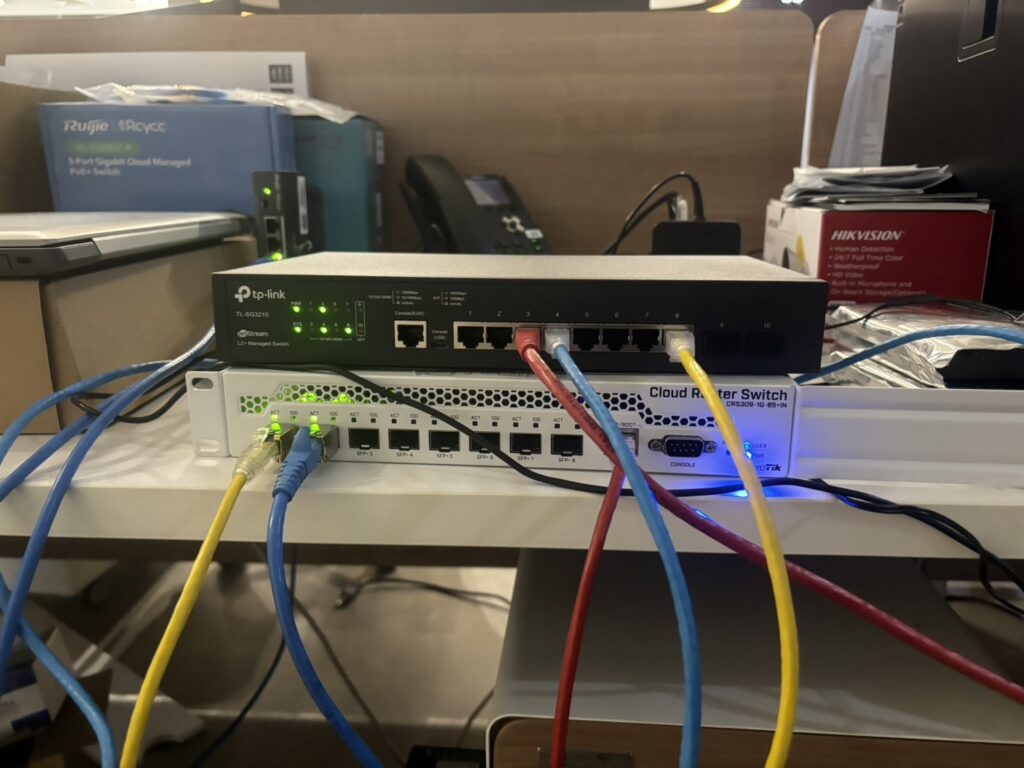 วิธีการทำ vlan trunk จาก L2 Switch ไปยัง Mikrotik Router